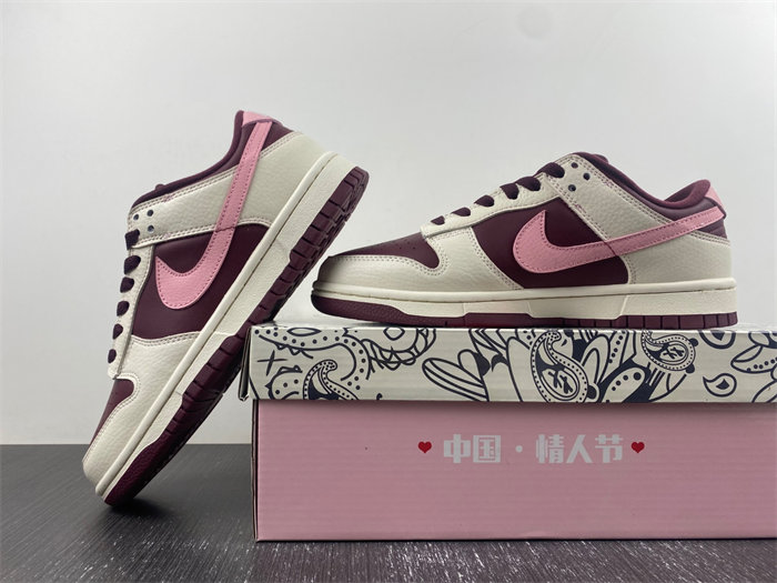 NK Dunk Low Retro PRM Valentine's Day DR9705-100 detail 2