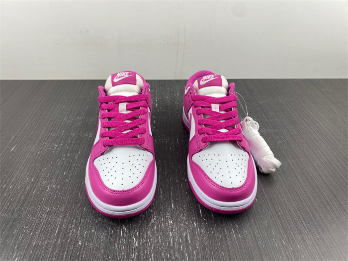 NK Dunk Low Active Fuchsia FJ0704-100 detail 6