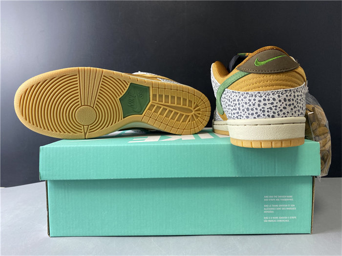 NK SB Dunk Low Safari CD2563-002 detail 6