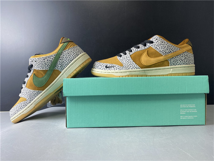 NK SB Dunk Low Safari CD2563-002 detail 2