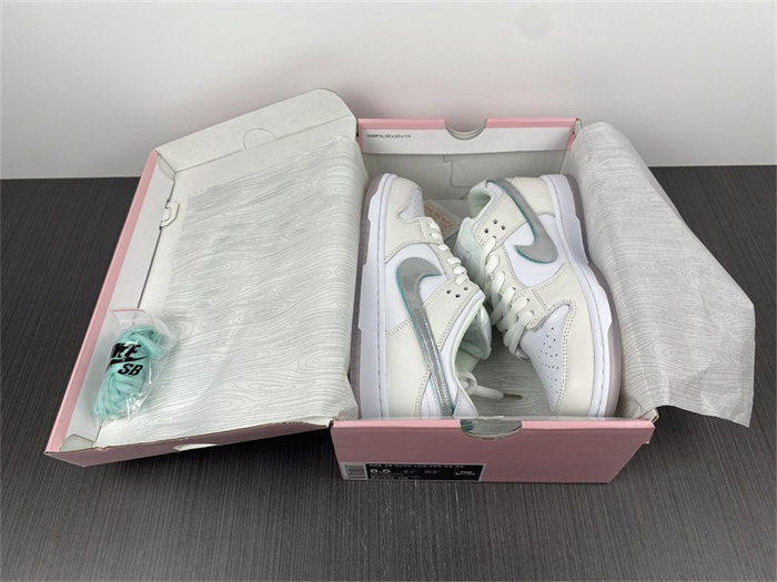 NK SB Dunk Low Diamond Supply Co White Diamond BV1310-100 detail 7