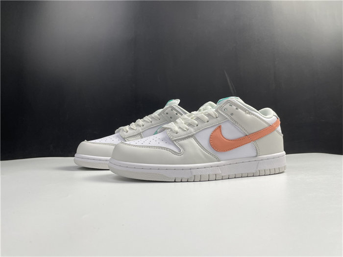 NK Dunk Low Tropical Twist CW1590-101