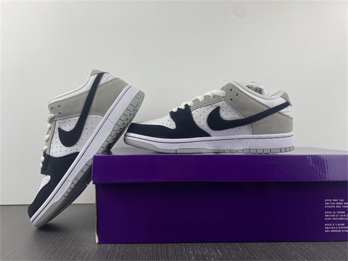 NK SB Dunk Low Chlorophyll BQ6817 011 detail 2