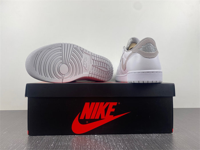 JRD 1 Low OG Neutral Grey CZ0790 100 detail 3