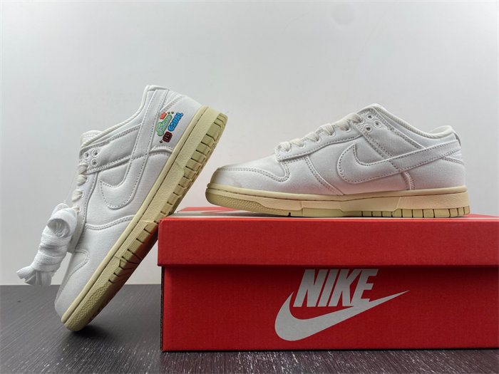 NK Dunk Low SE The Future Is Equal FD0868-133 detail 2