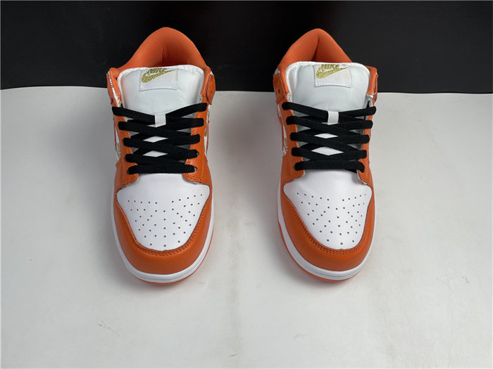 NK SB Dunk DH3228-181 detail 4