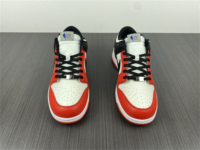 NK Dunk Low EMB NBA 75th Anniversary Chicago DD3363-100 detail 4