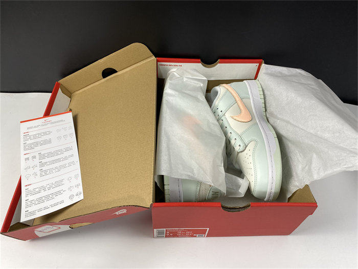 NK Dunk Low Barely Green DD1503-104 detail 7