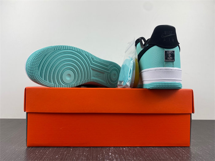 NK Air Force 1 Low Tiffany & Co. 1837 DZ1328-002 detail 3