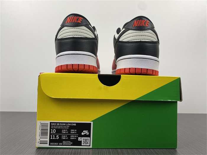 NK Dunk Low EMB NBA 75th Anniversary Chicago DD3363-100 detail 5