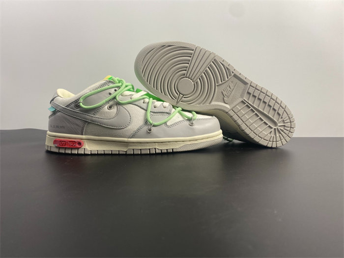 NK Dunk Low OW Lot 7 DM1602- 108 detail 3