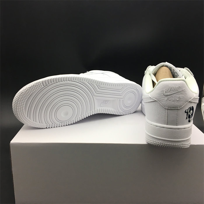 NK Air Force 1 Low Roc-A-Fella AO1070-101 detail 6