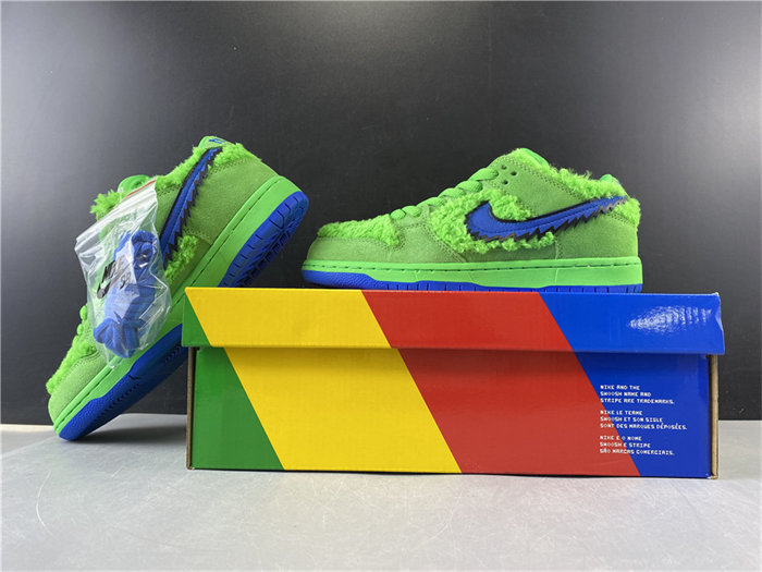 NK SB Dunk Low Grateful Dead Bears Green CJ5378-300 detail 2