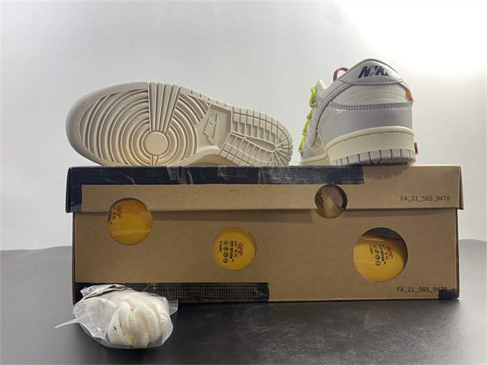 NK Dunk Low OW Lot 8 DM1602- 106 detail 6