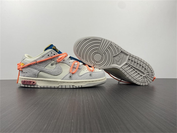 NK Dunk Low OW Lot 19 DJ0950-119 detail 3