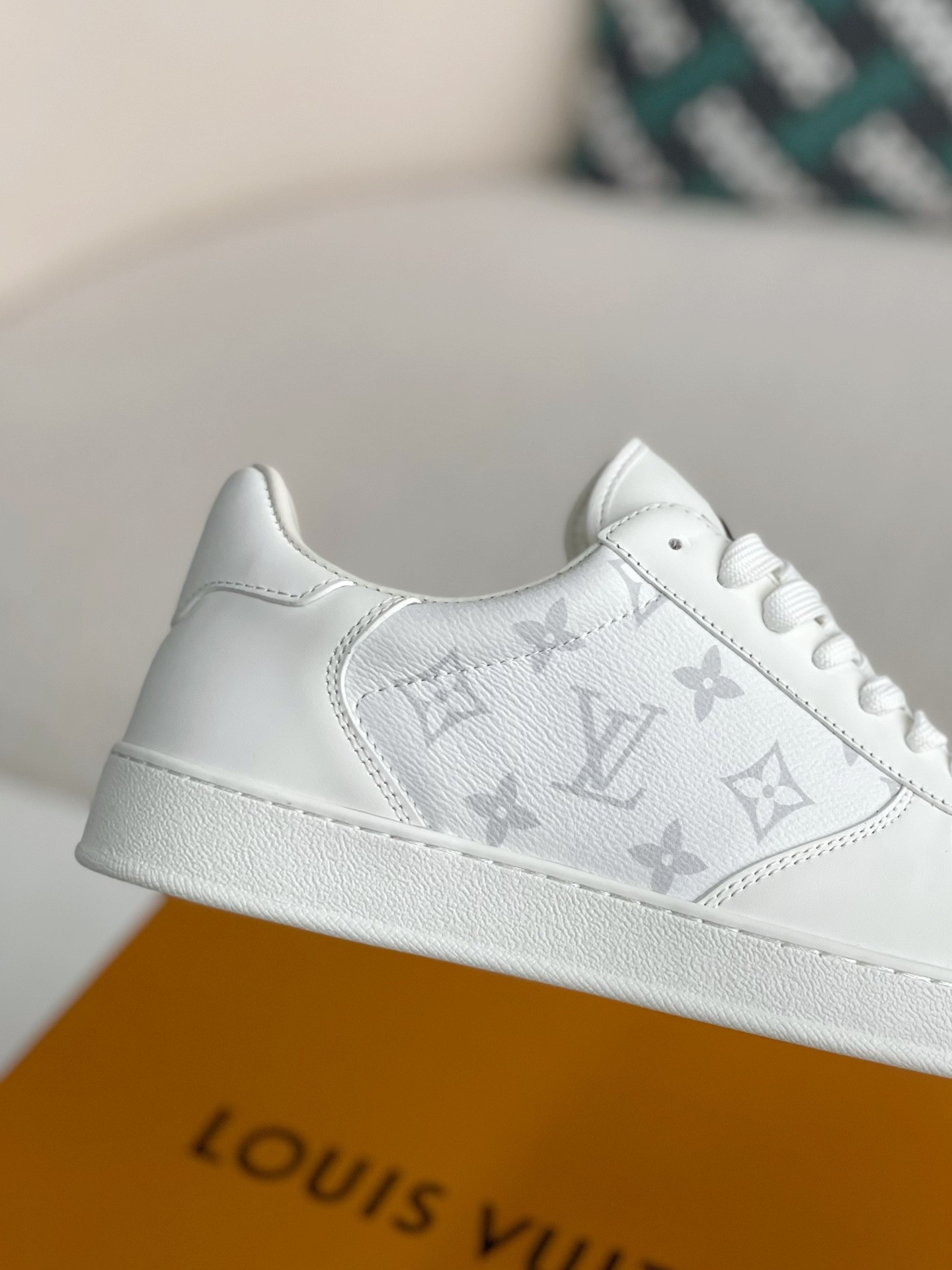 L X V RIVOLI SNEAKERS detail 7