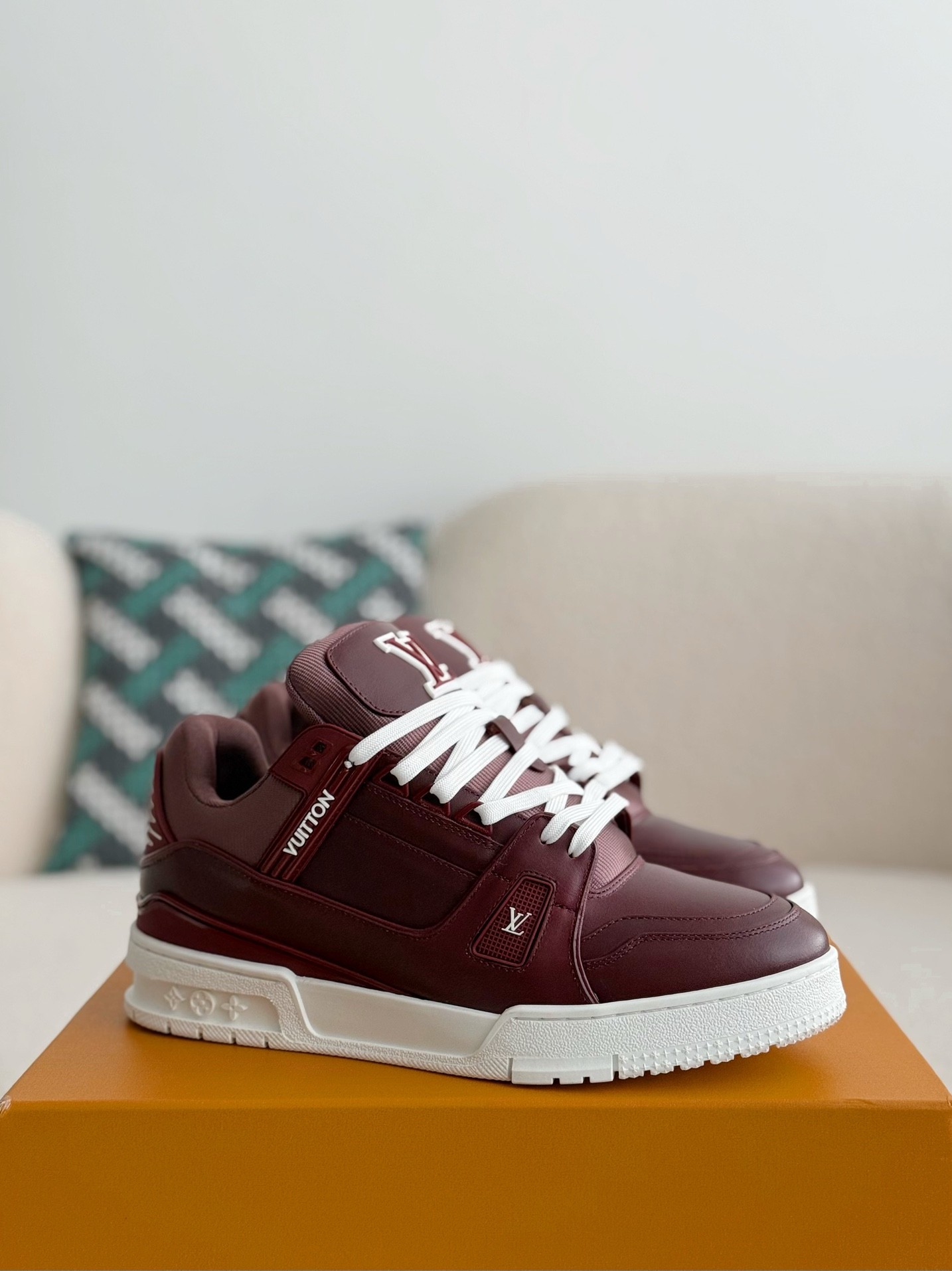 L X V TRAINER SNEAKERS detail 2