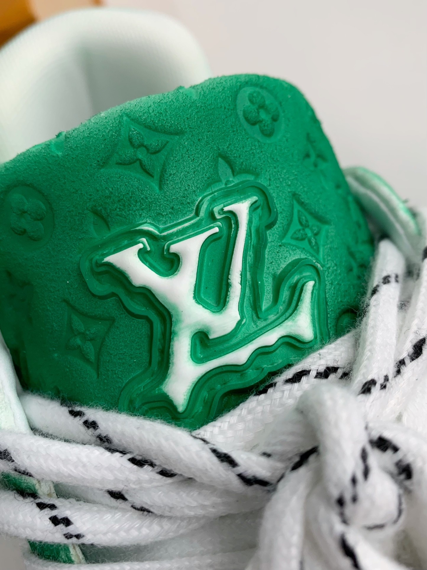 L X V TRAINER SNEAKERS detail 10