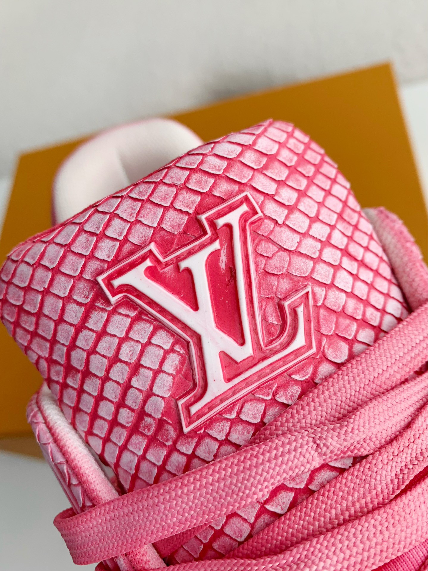 L X V SNEAKERS detail 10