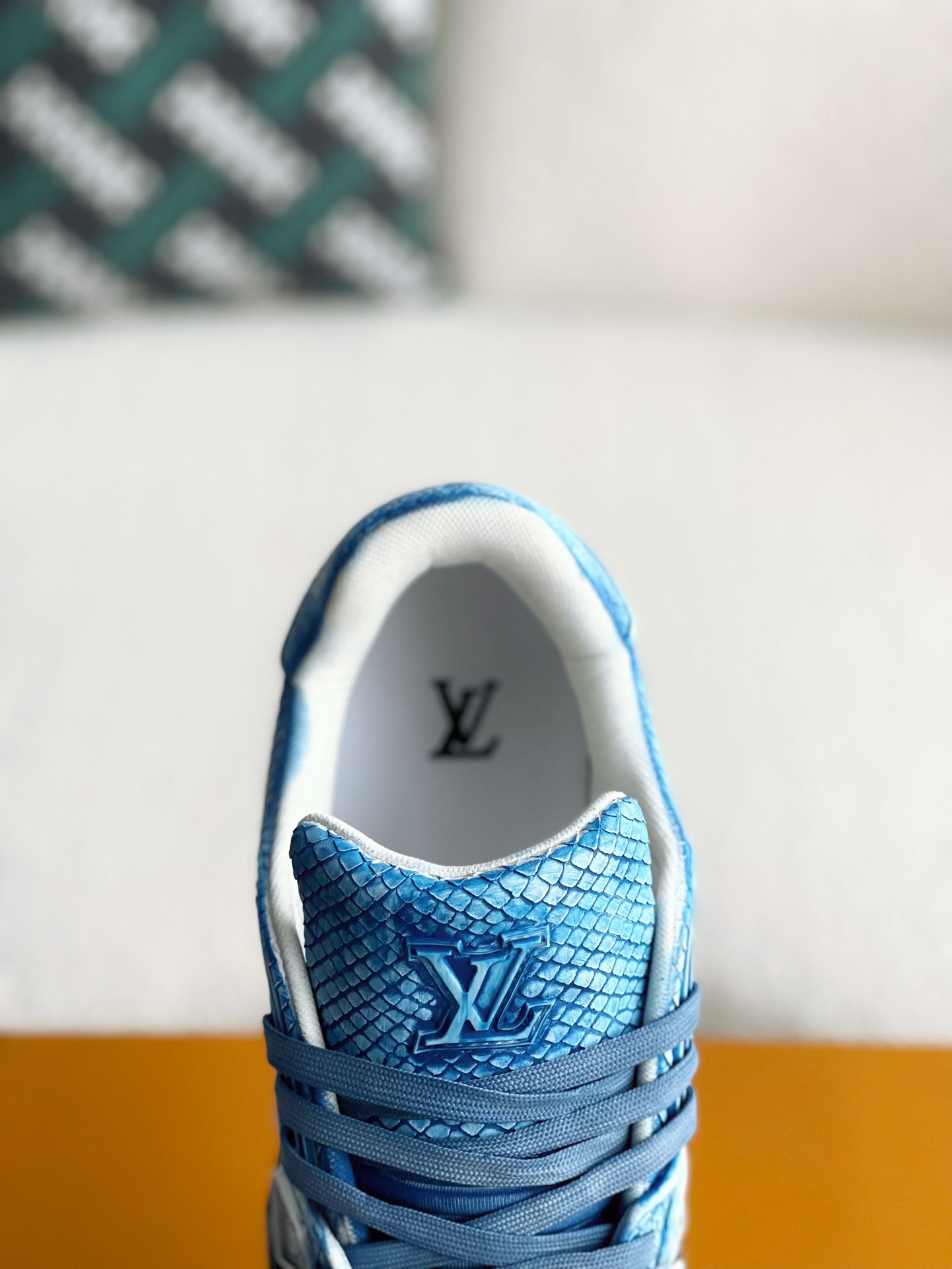 L X V SNEAKERS detail 8