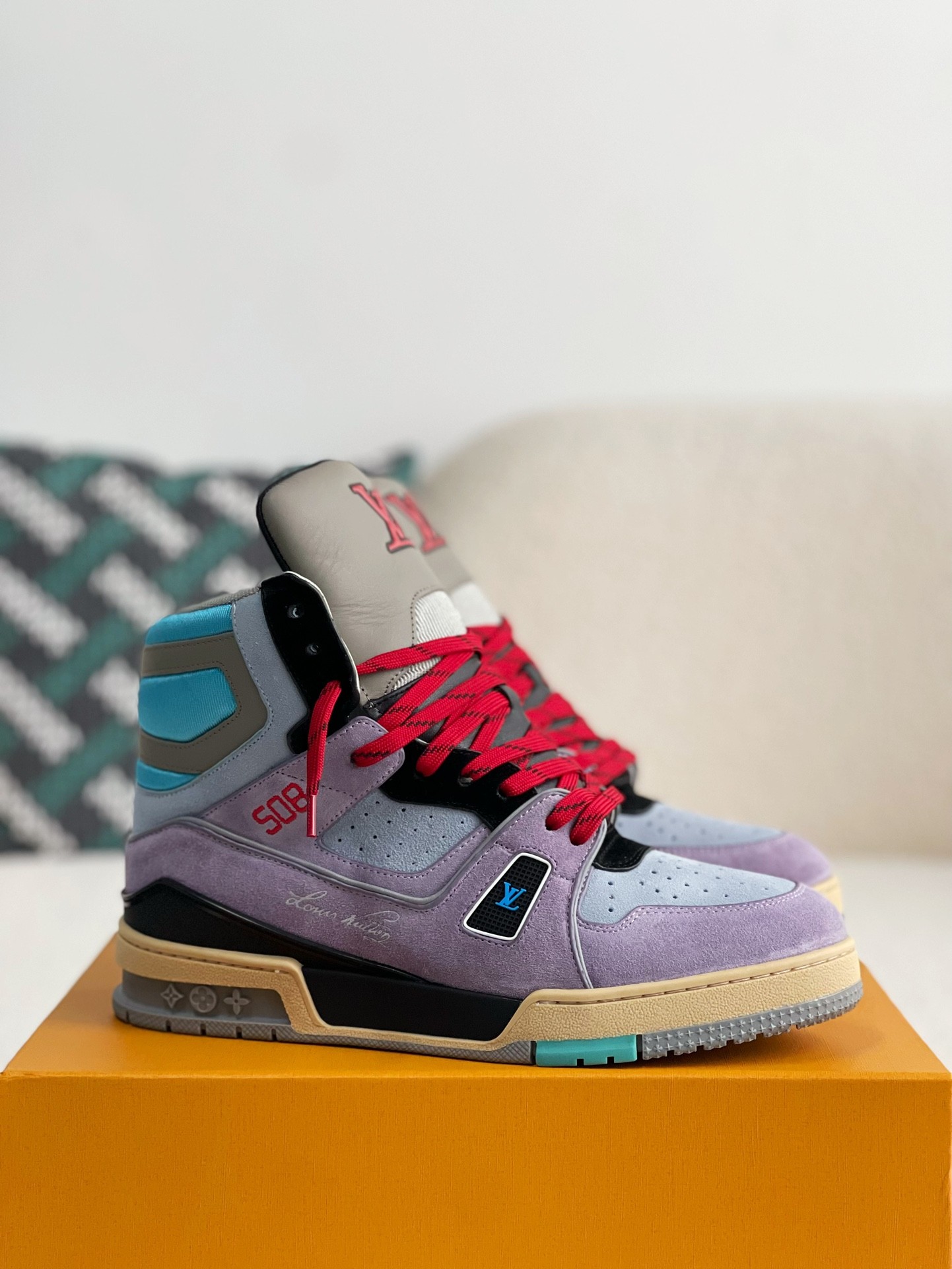 L X V TRAINER SNEAKERS detail 2