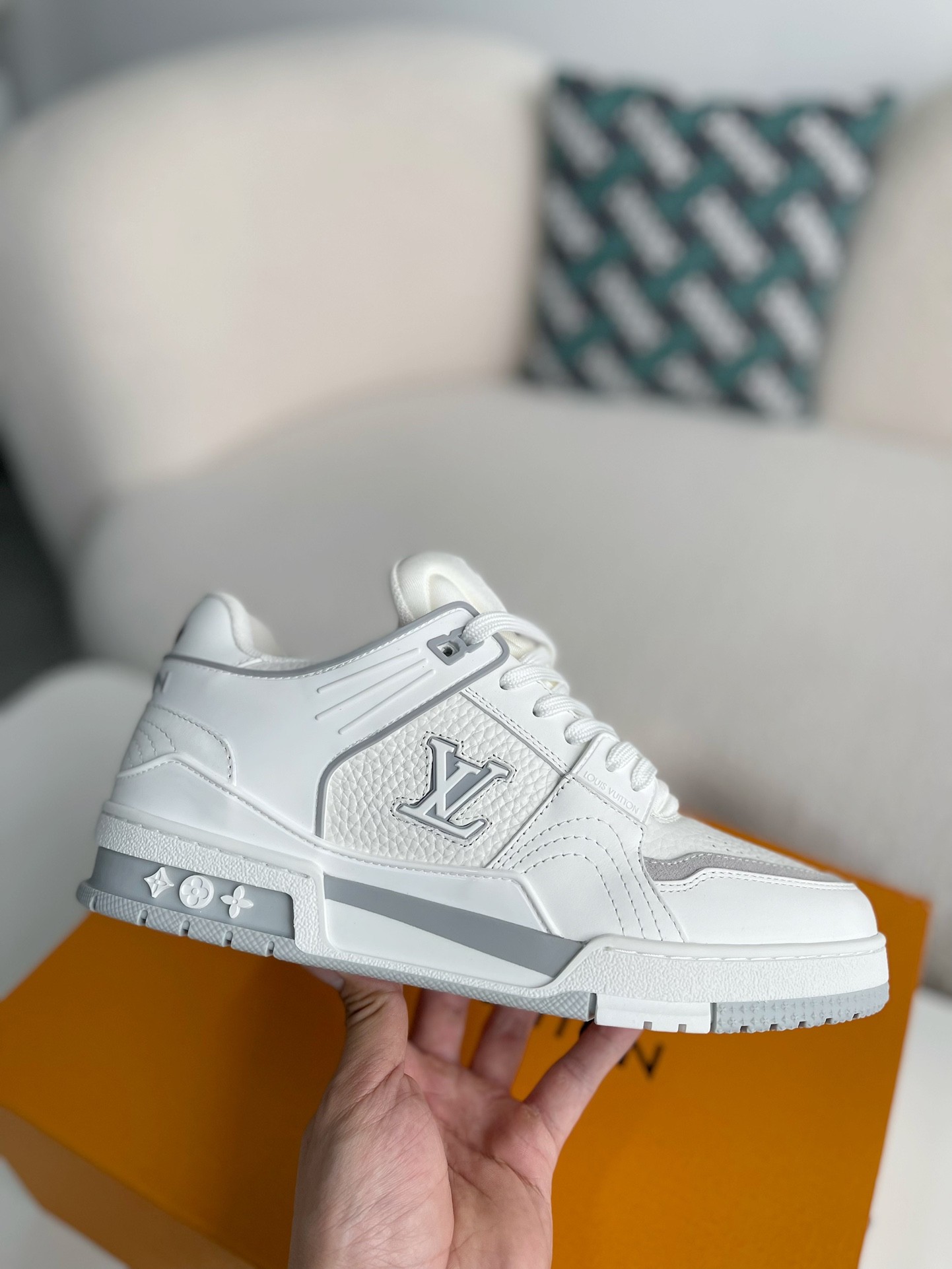 L X V SNEAKERS detail 6