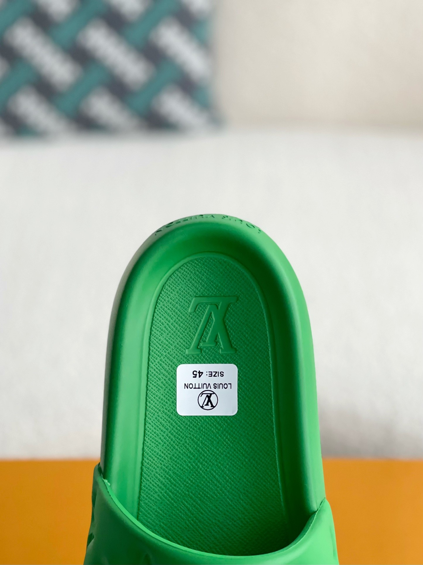 L X V WOMEN'S SLIPPERS detail 8