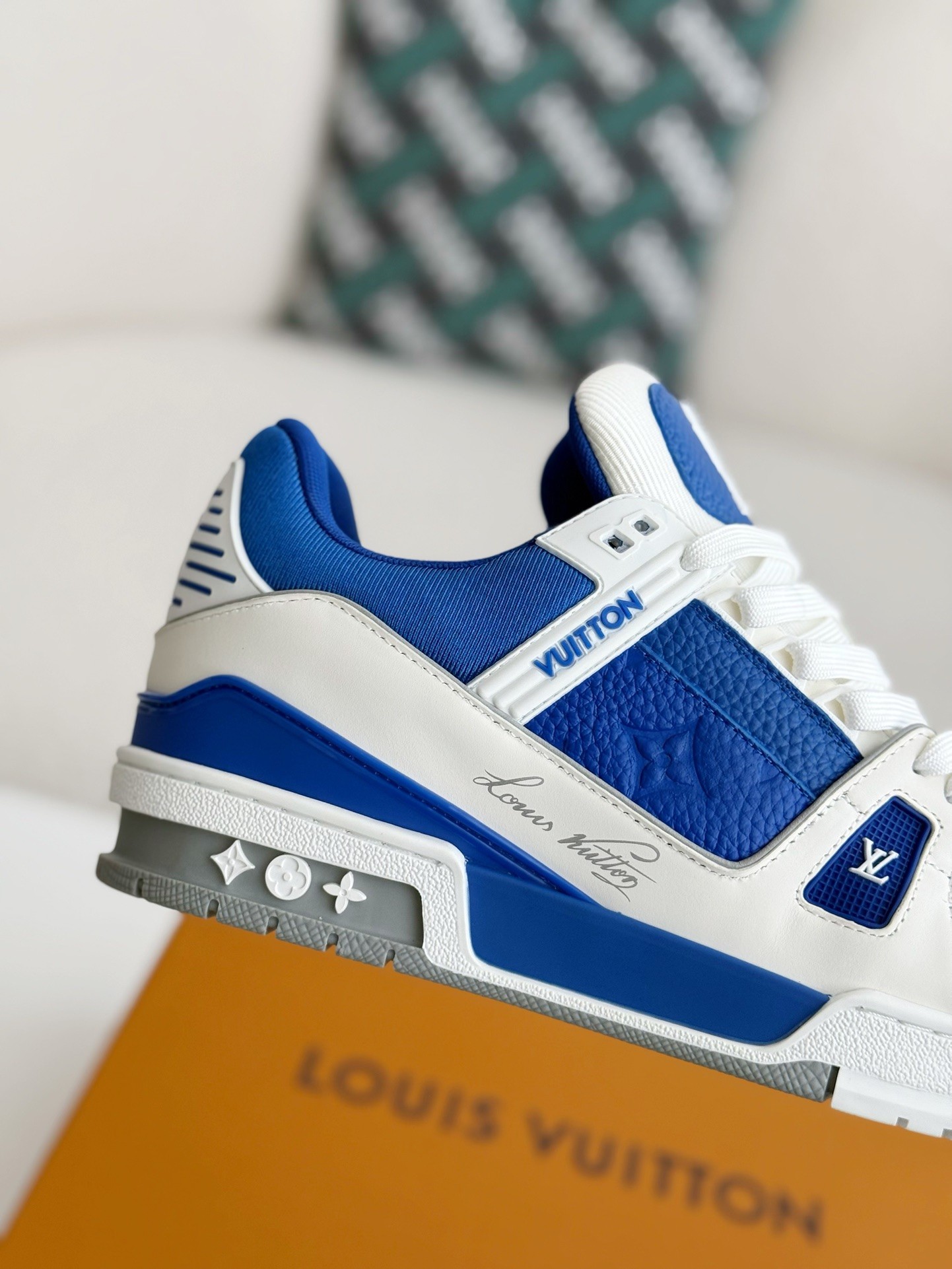 L X V TRAINER SNEAKERS detail 7