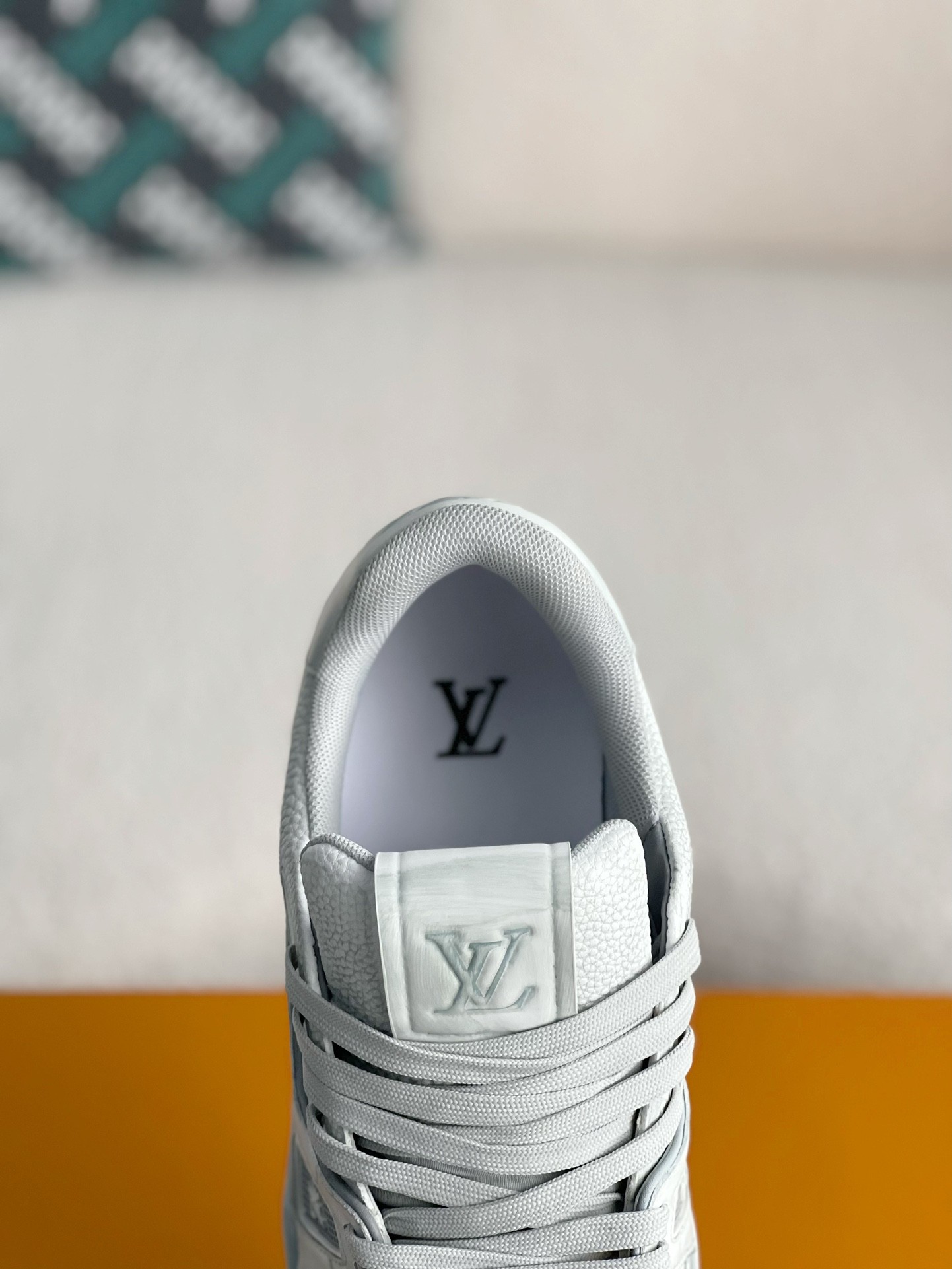 L X V SNEAKERS detail 8