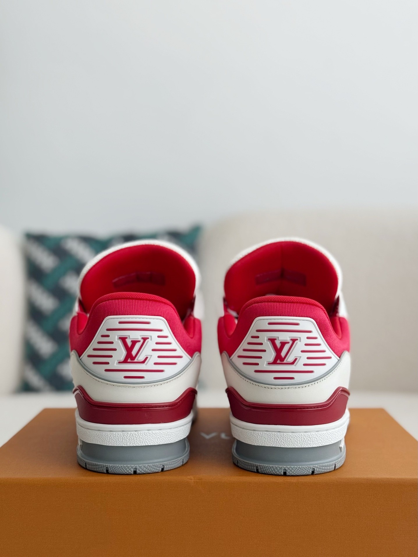 L X V TRAINER SNEAKERS detail 3