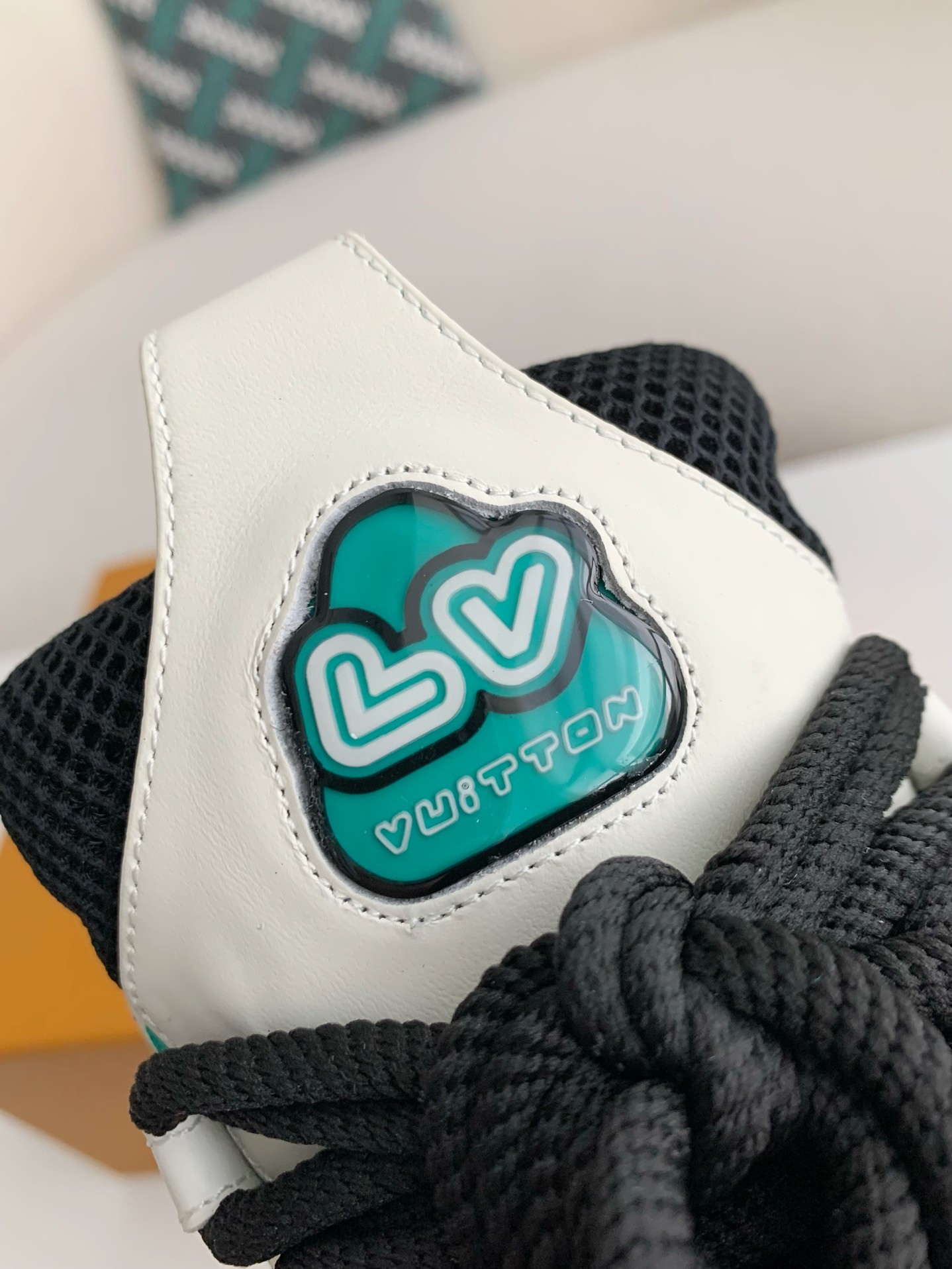 L X V RUNNER TATIC sneakers detail 10
