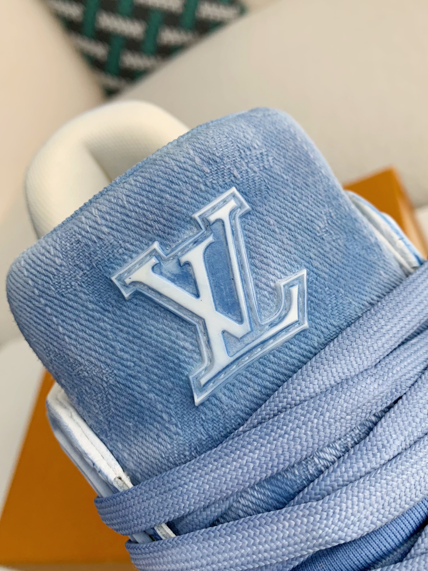 L X V SNEAKERS detail 10