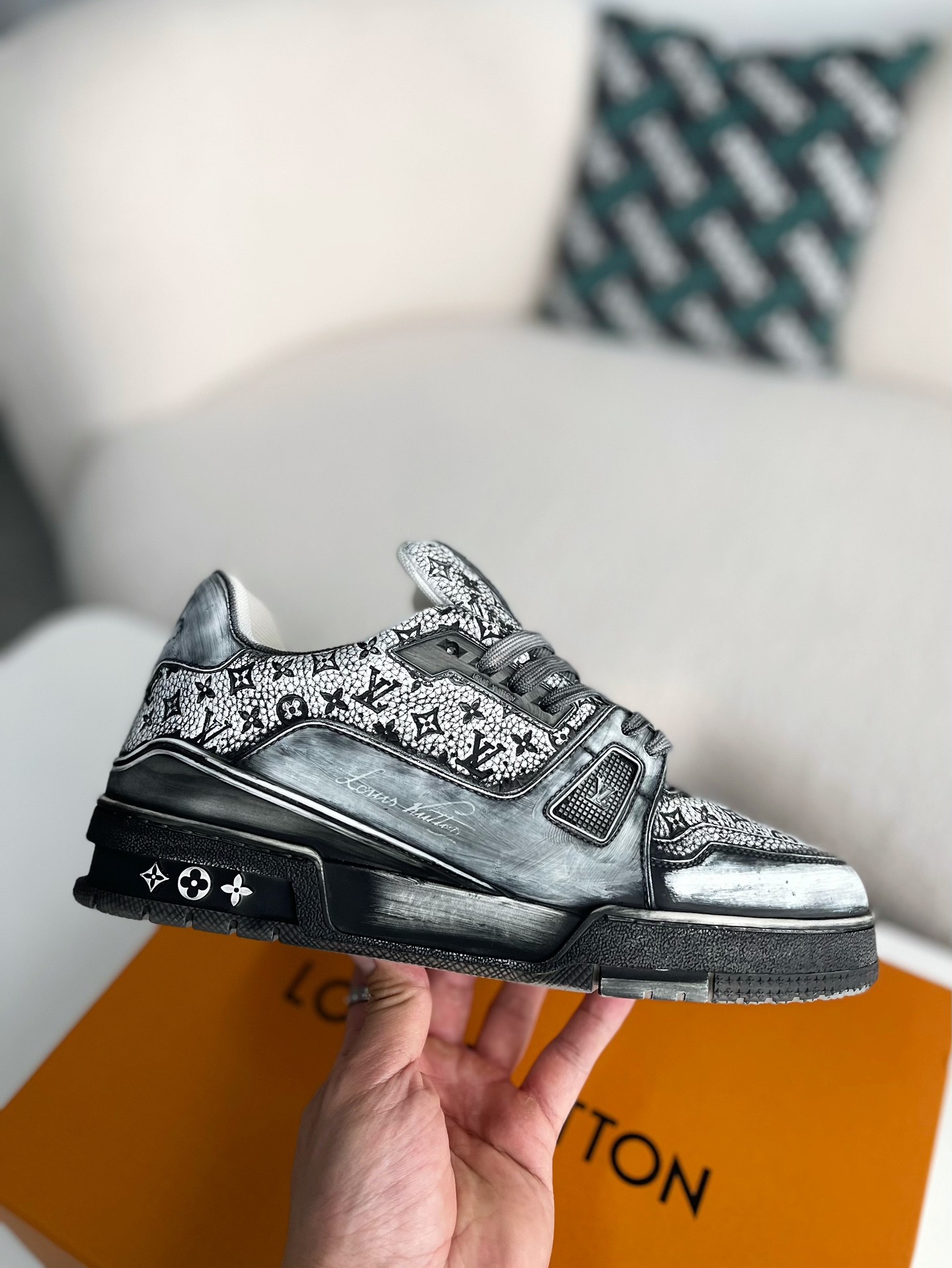 L X V SNEAKERS detail 6