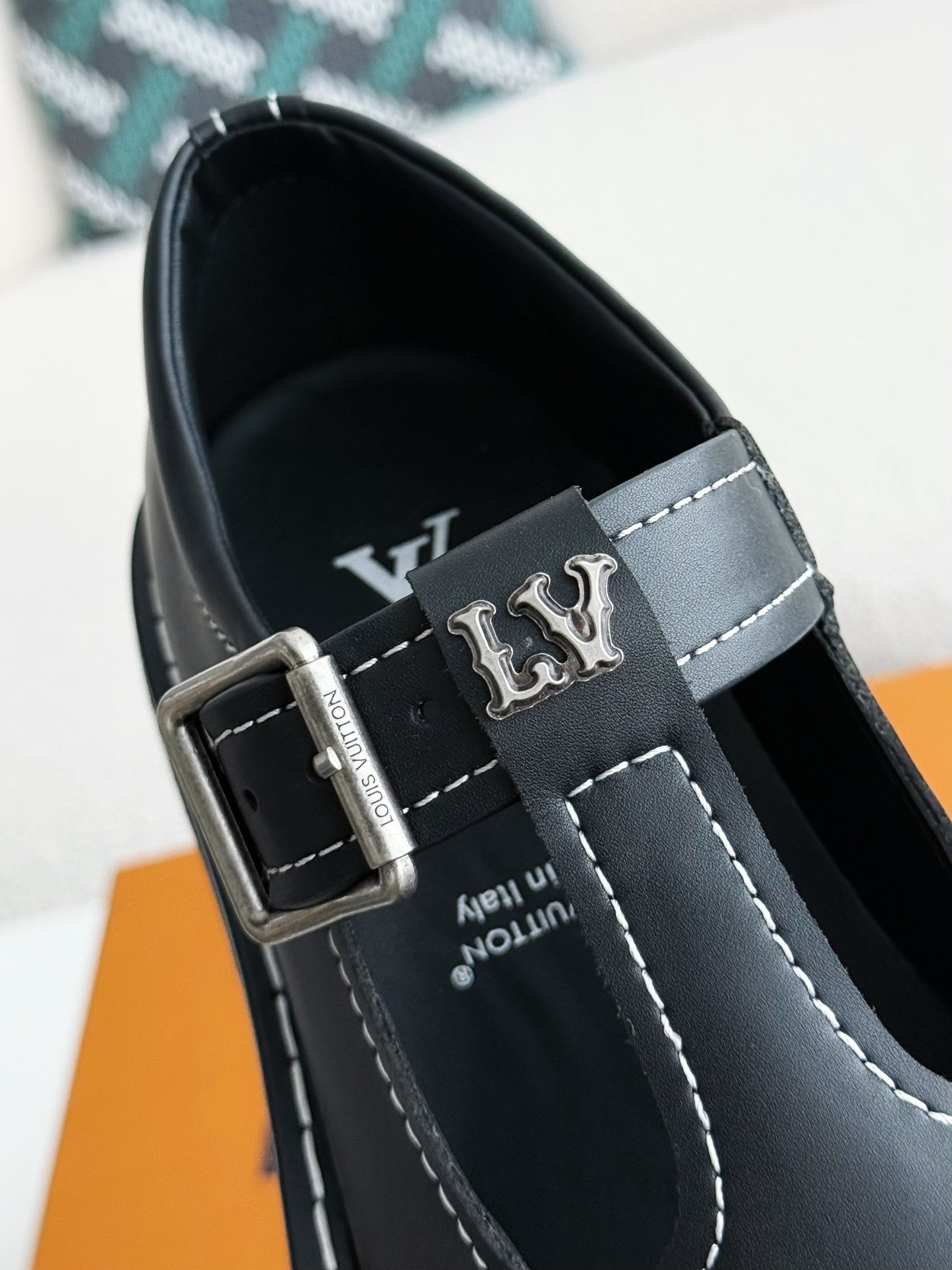 L X V Cow leather/Round head buckle Casual Shoes detail 10