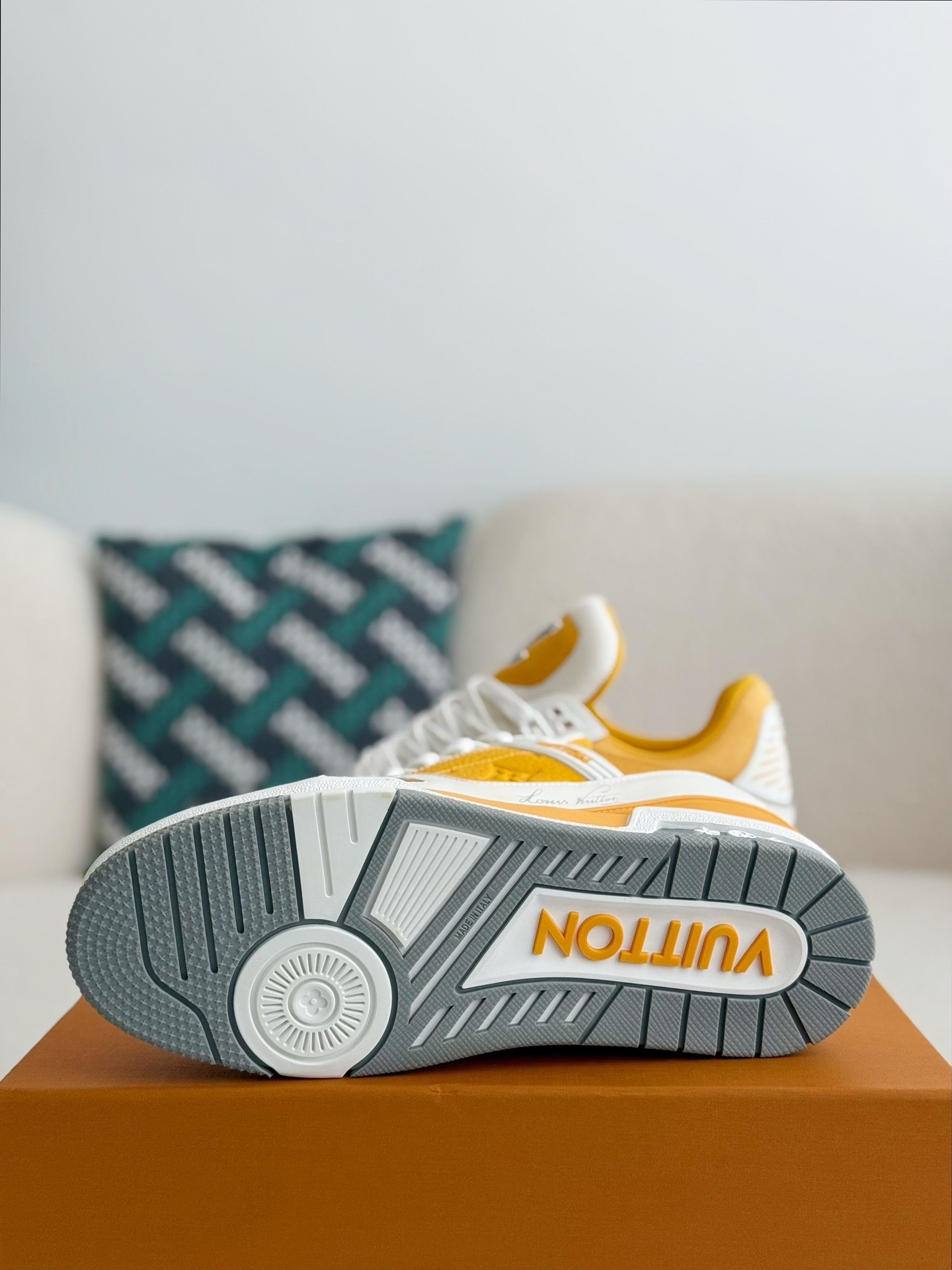 L X V TRAINER SNEAKERS detail 5