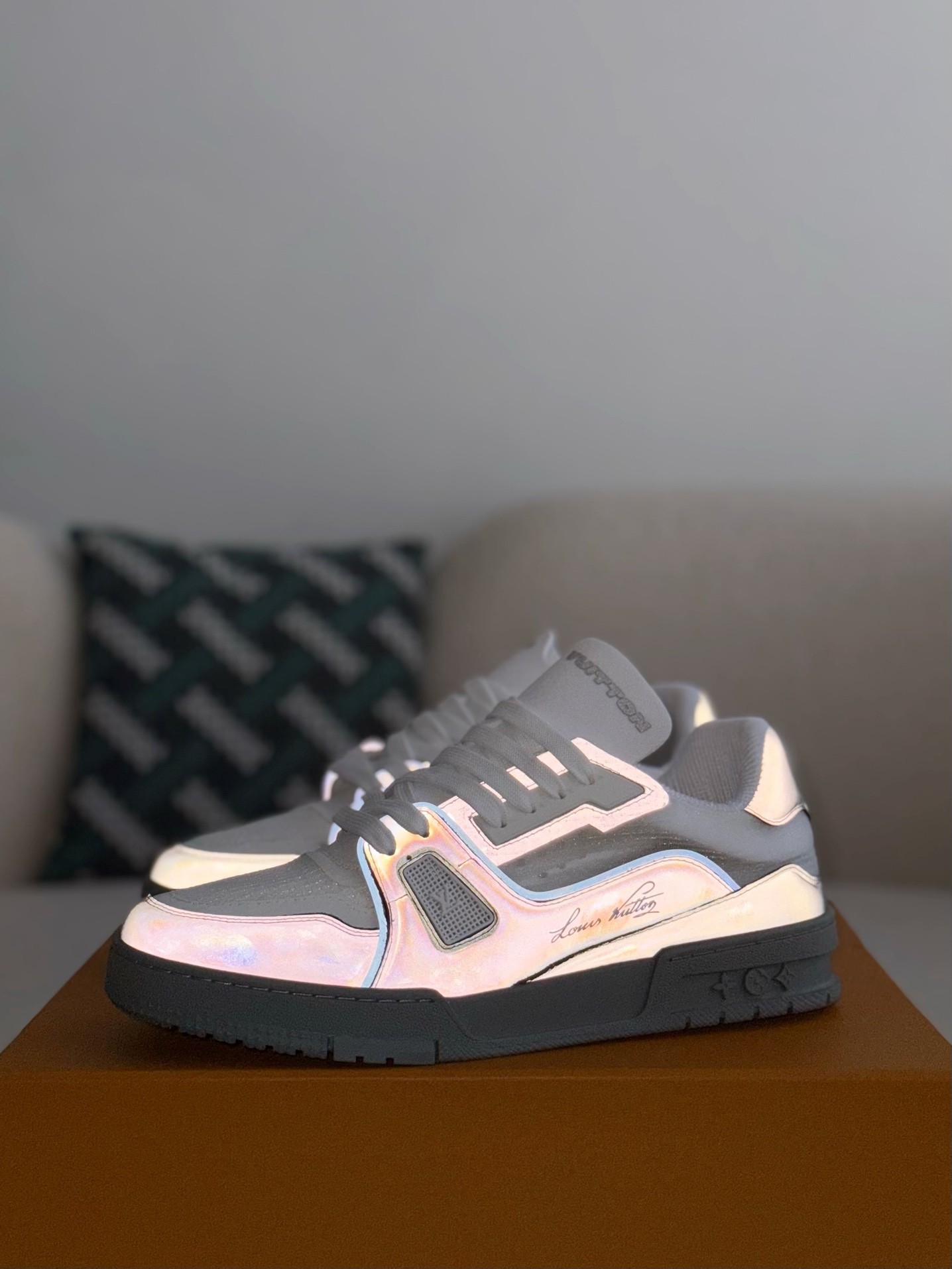 L X V TRAINER CUP SNEAKERS detail 2