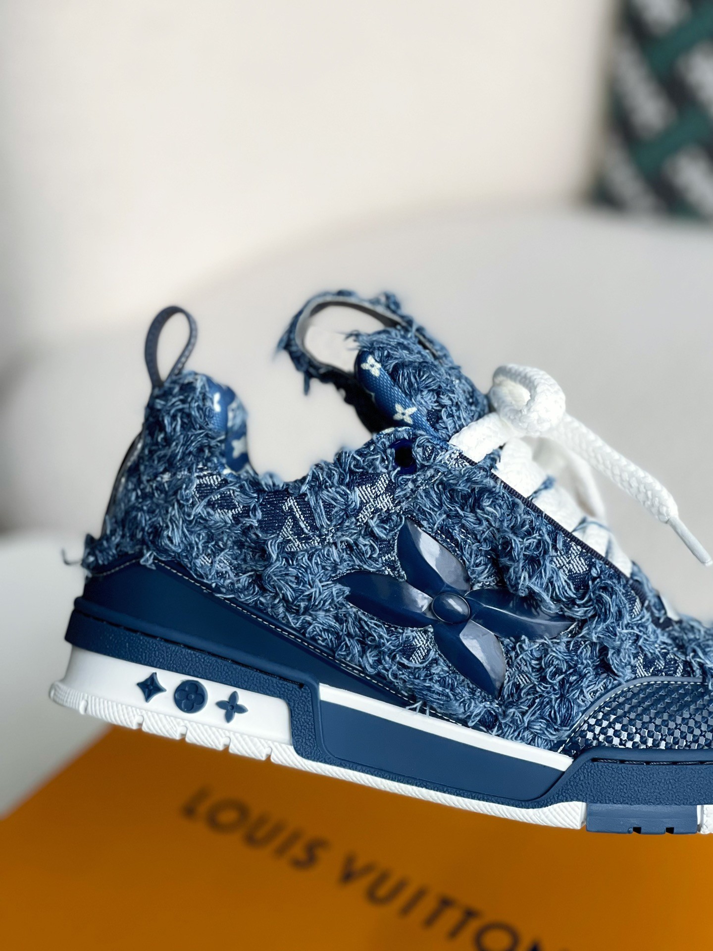 L X V SNEAKERS detail 7