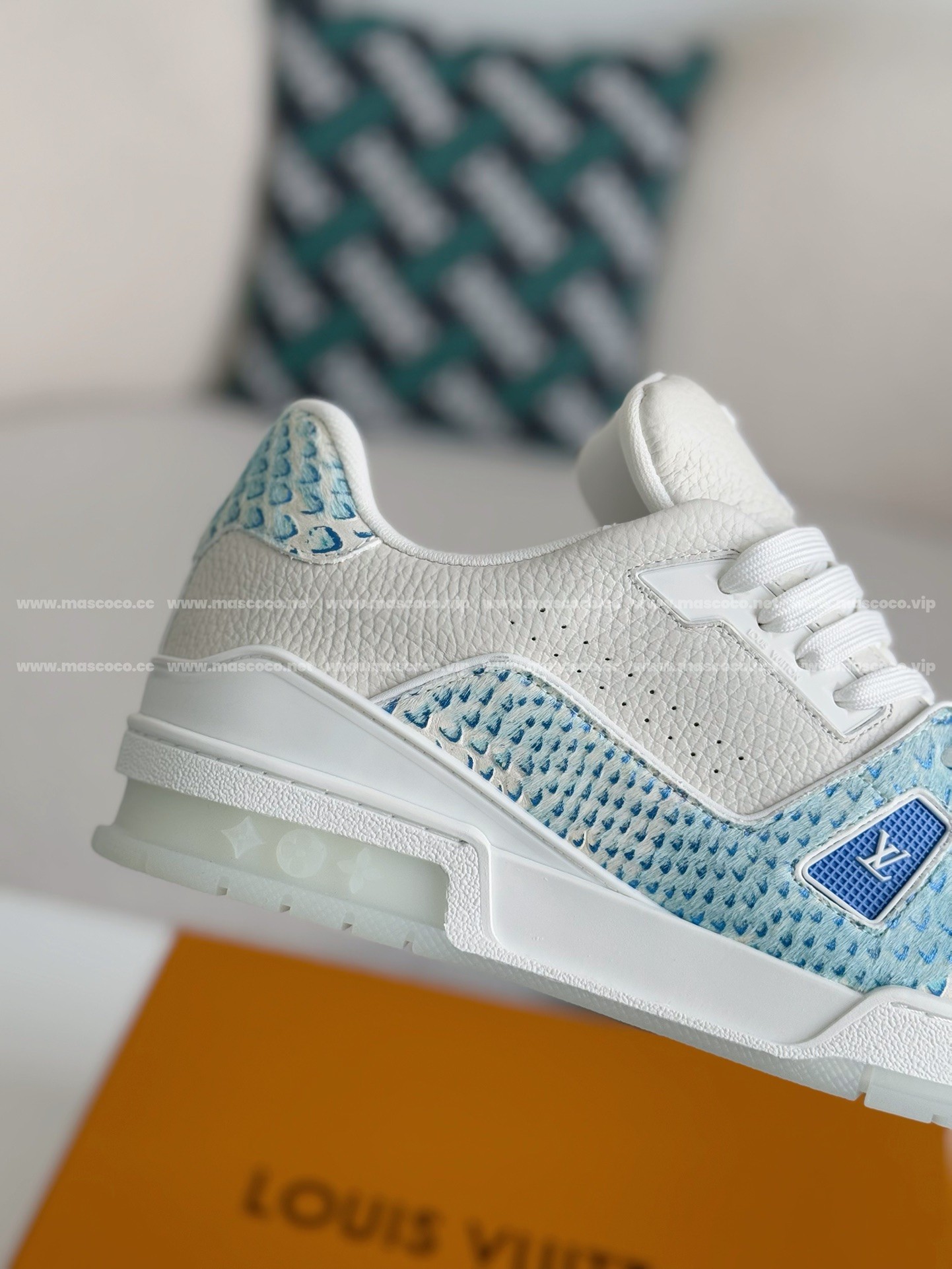 L X V TRAINER SNEAKERS detail 7