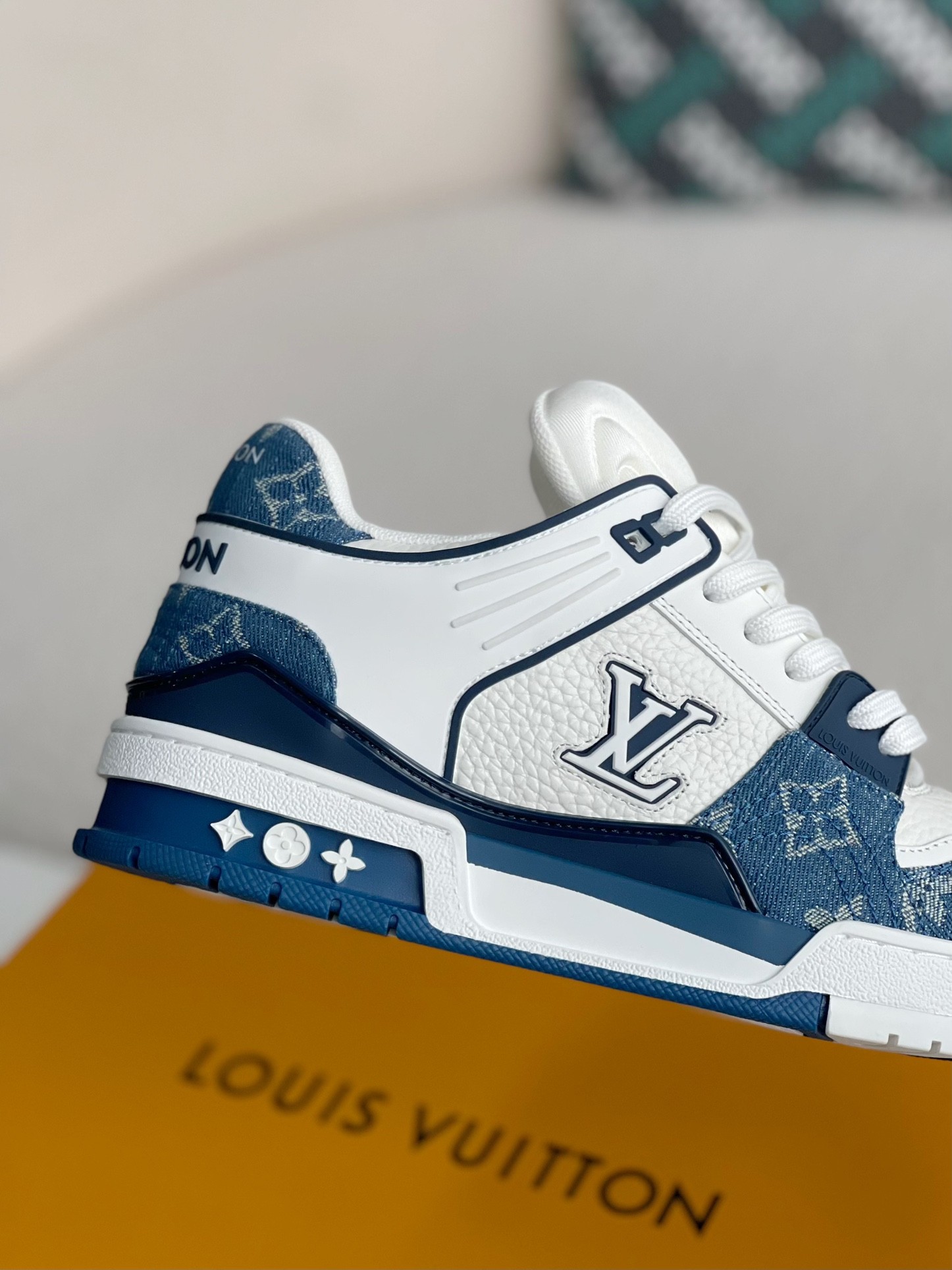 L X V SNEAKERS detail 7