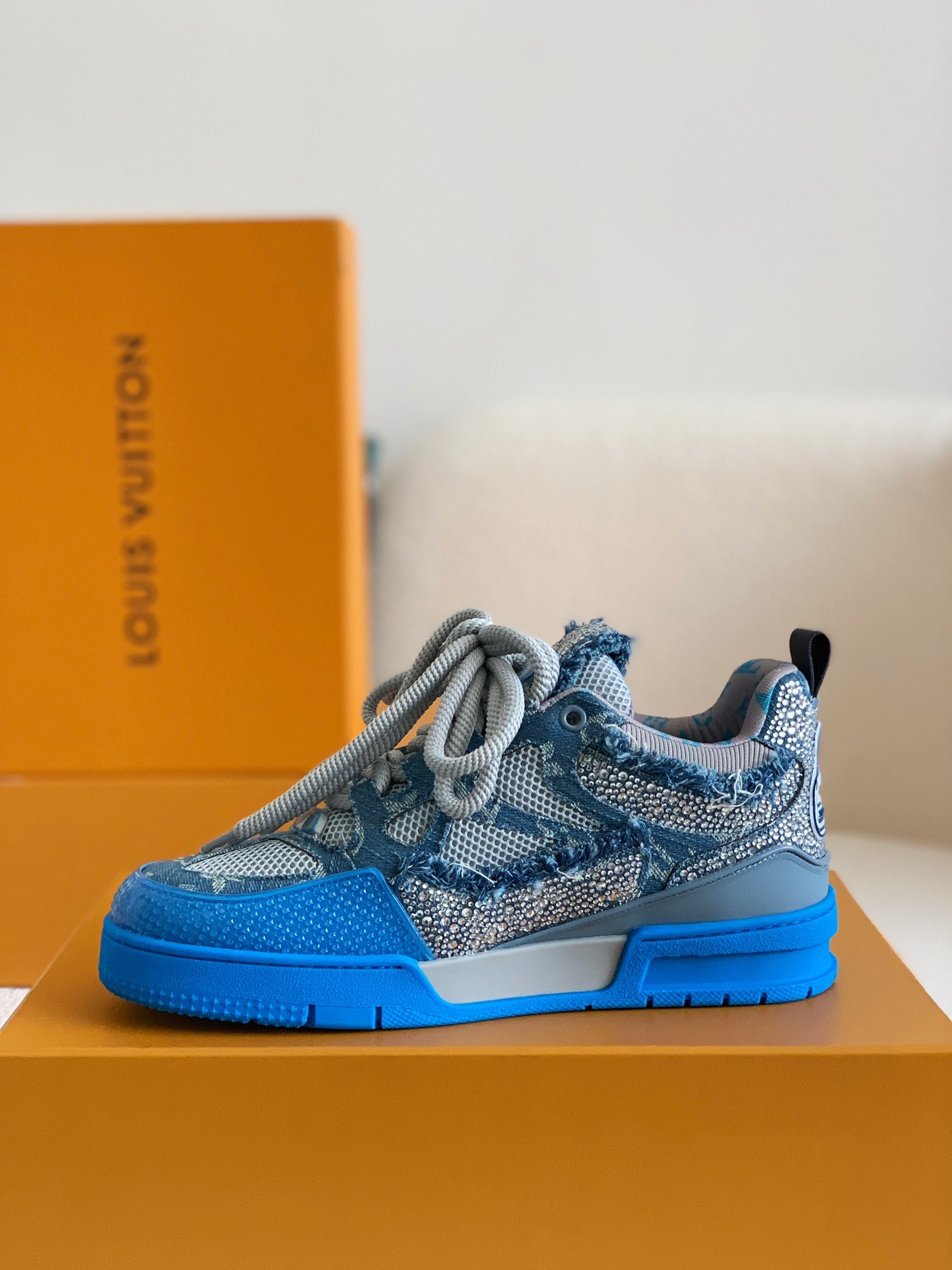 L X V Skate Sneakers 1ABMH9 detail 4