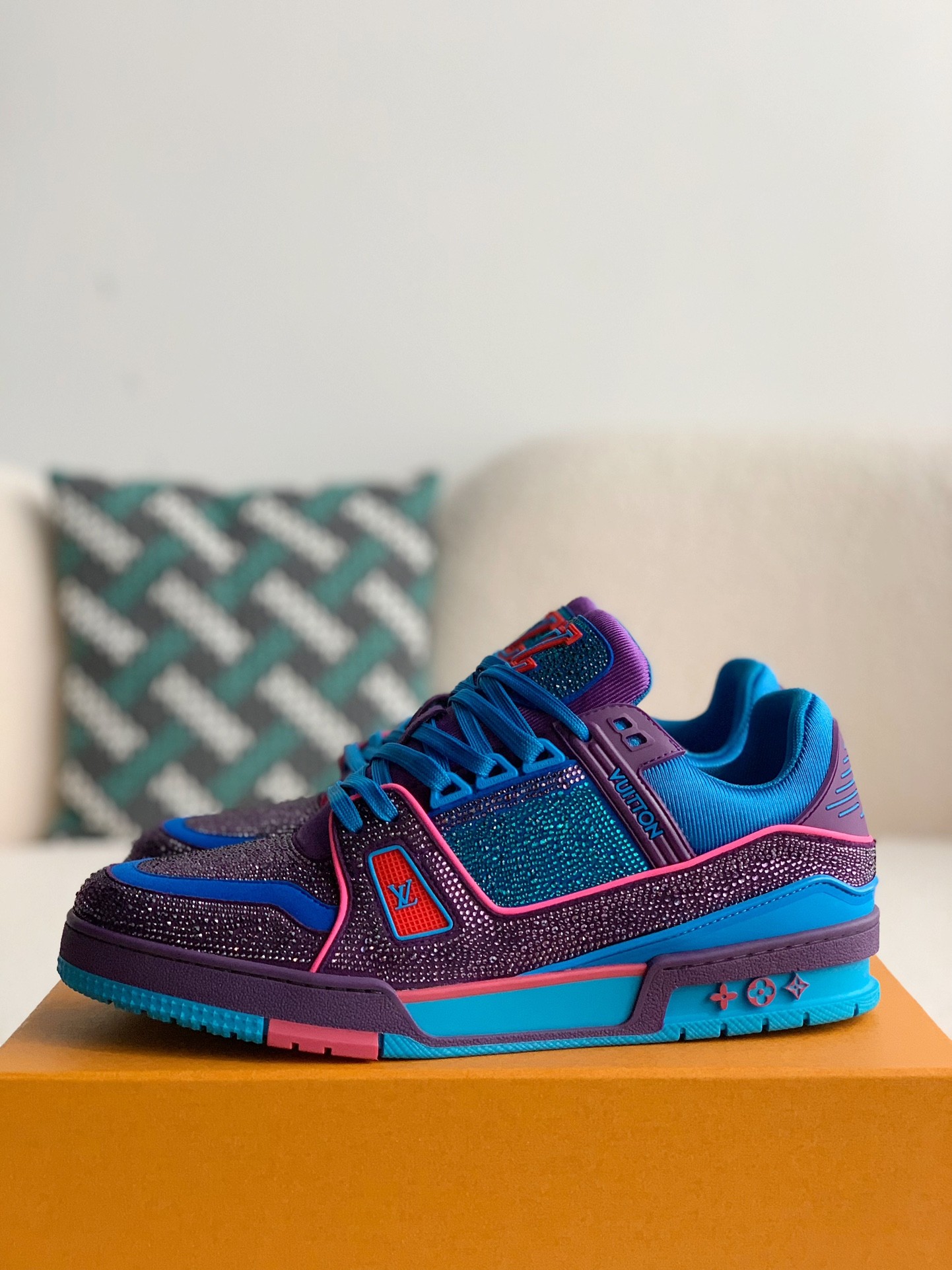 L X V TRAINER Sneakers