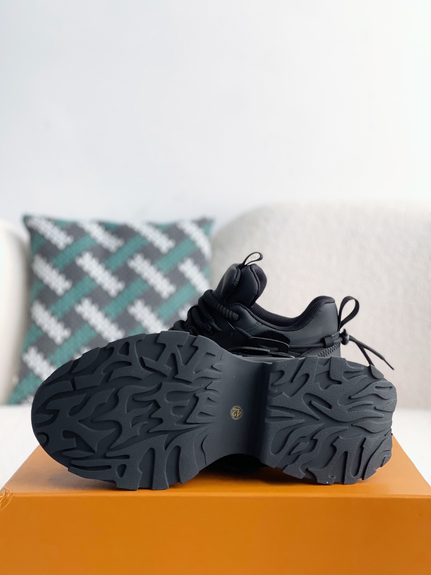 L X V CASUAL SNEAKERS detail 5