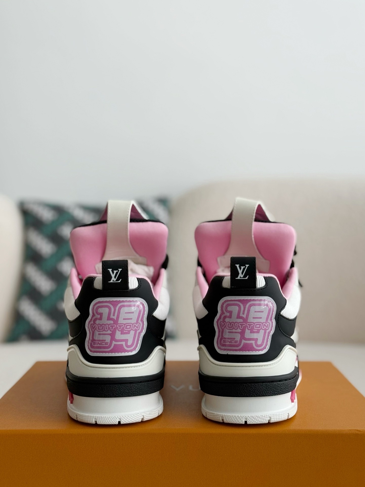 L X V RUNNER TATIC sneakers detail 3