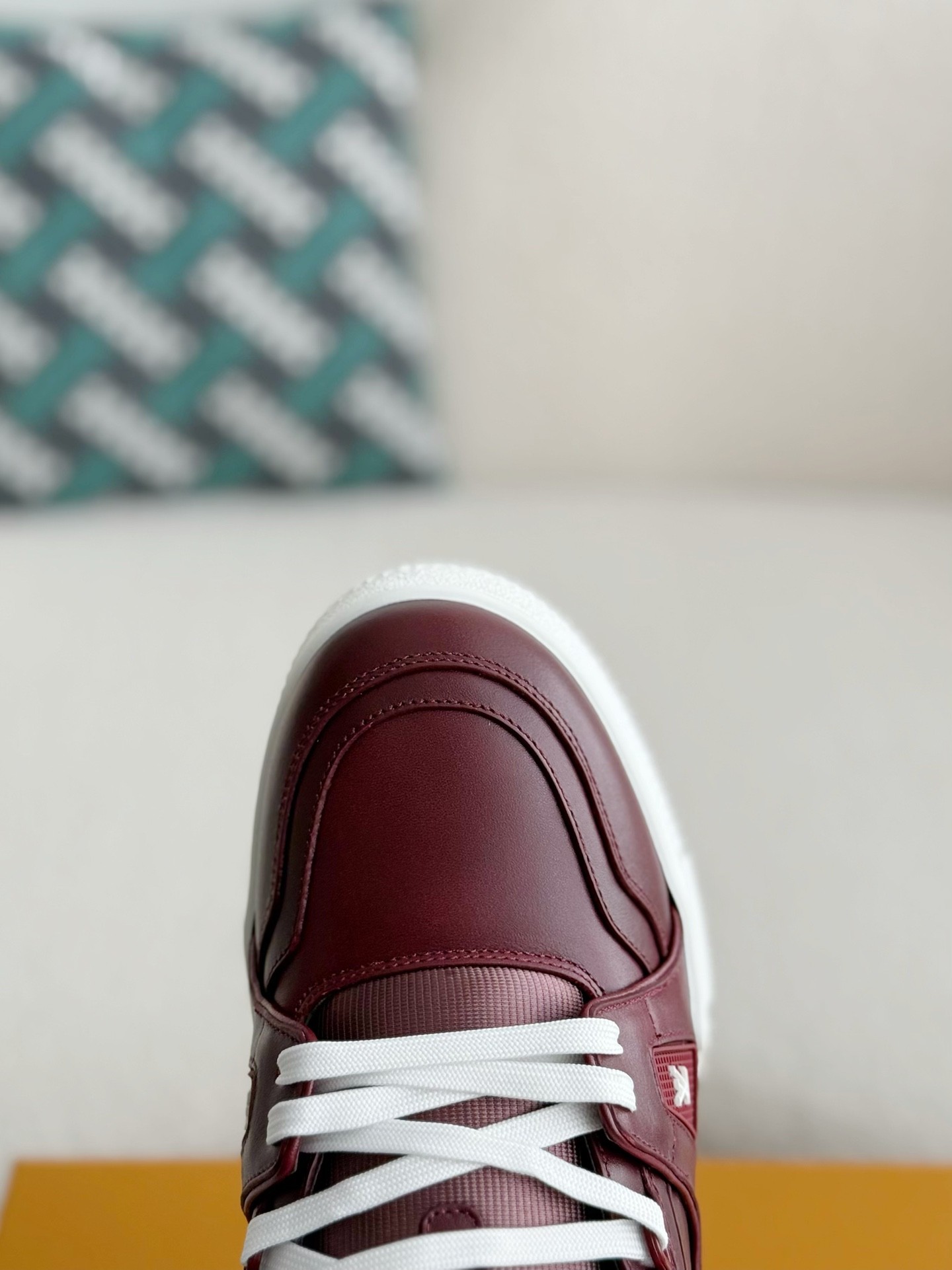 L X V TRAINER SNEAKERS detail 8