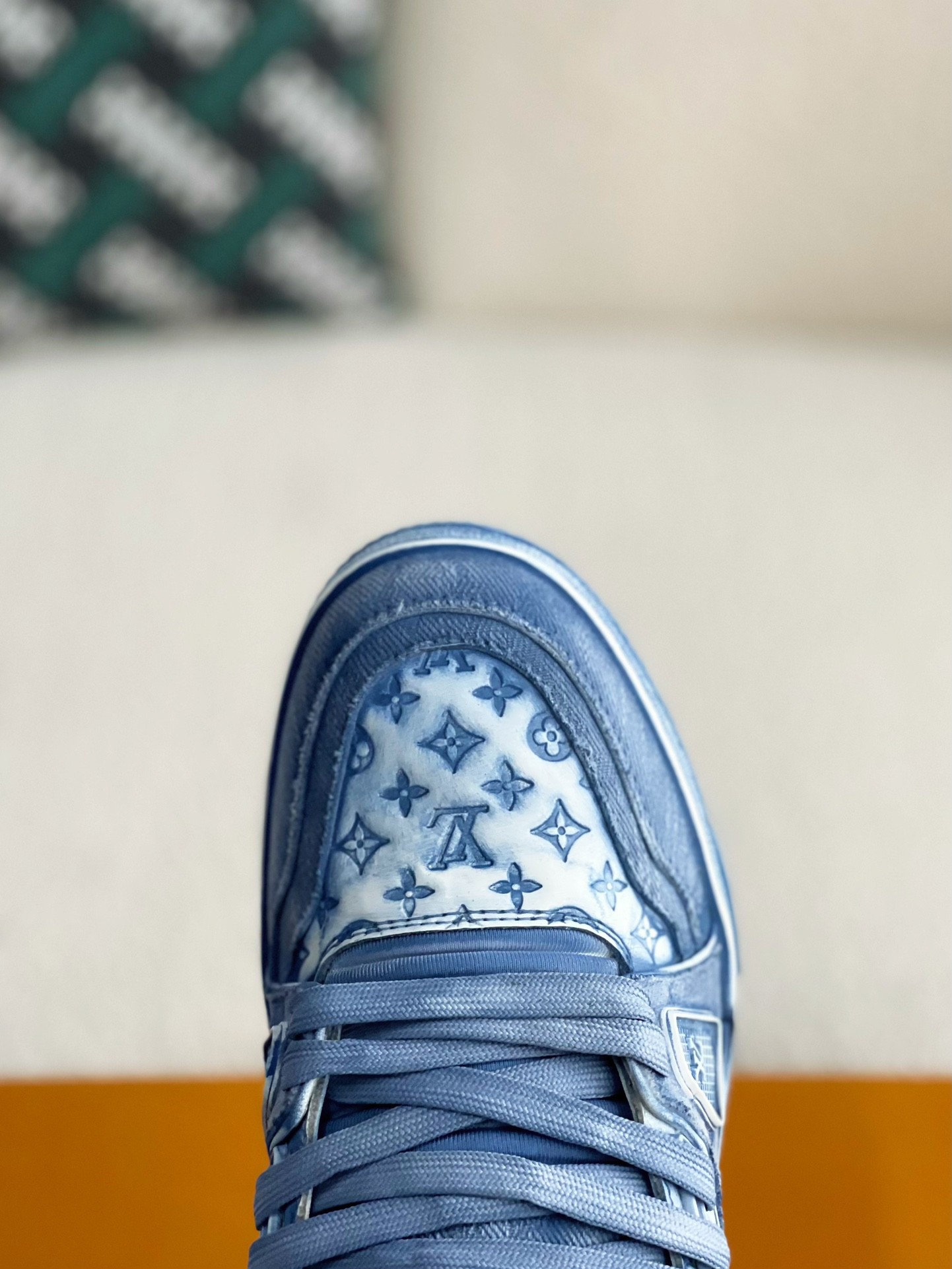 L X V SNEAKERS detail 8