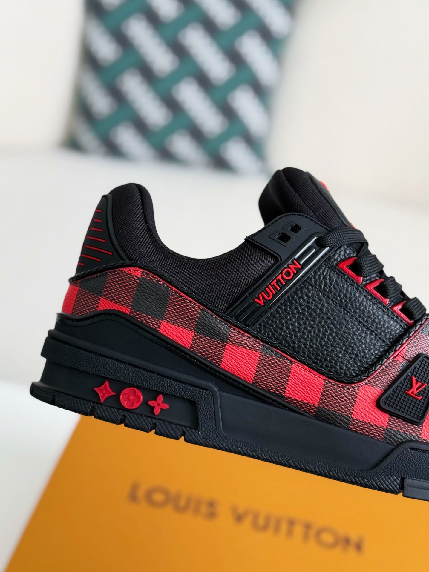 L X V TRAINER SNEAKERS detail 7