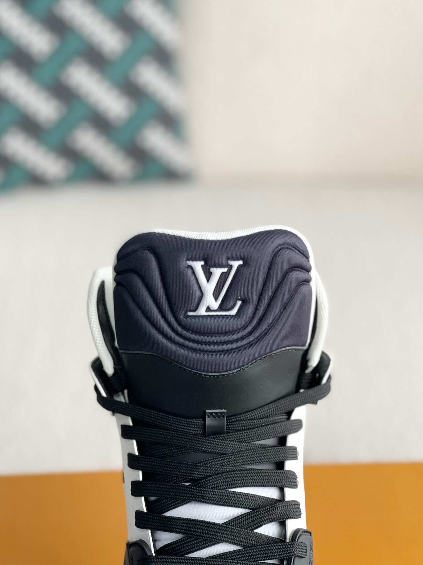 L X V TRAINER SNEAKERS(Men's style) detail 10