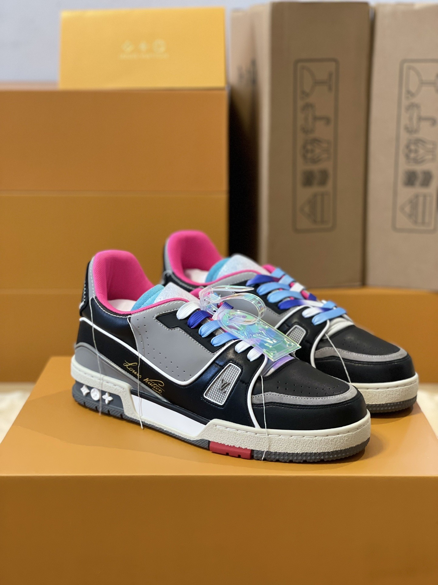 L X V TRAINER 1A9IQ5 Sneakers detail 2