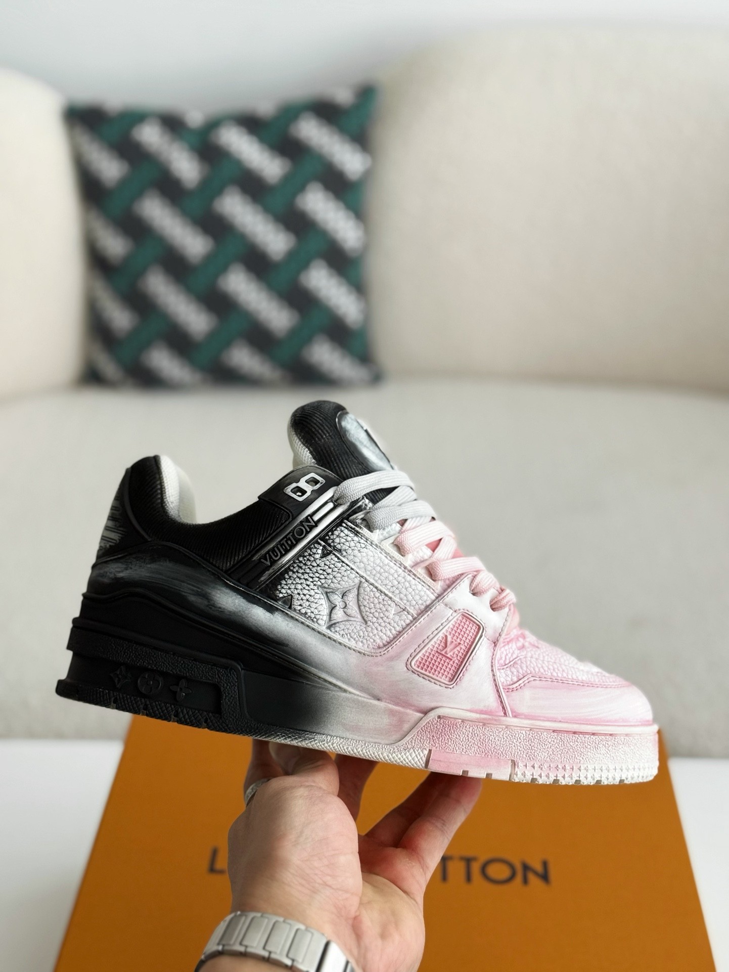 L X V TRAINER SNEAKERS detail 6