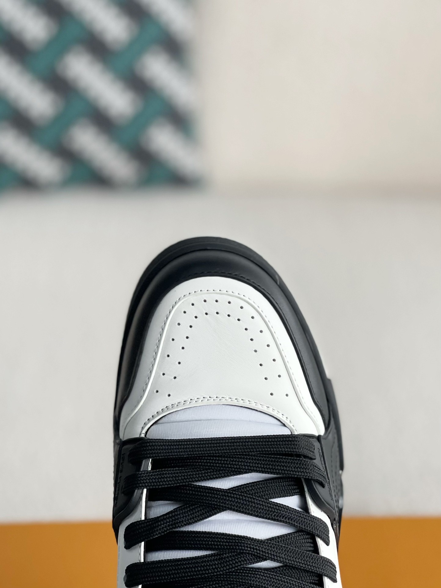 L X V TRAINER SNEAKERS(Men's style) detail 8